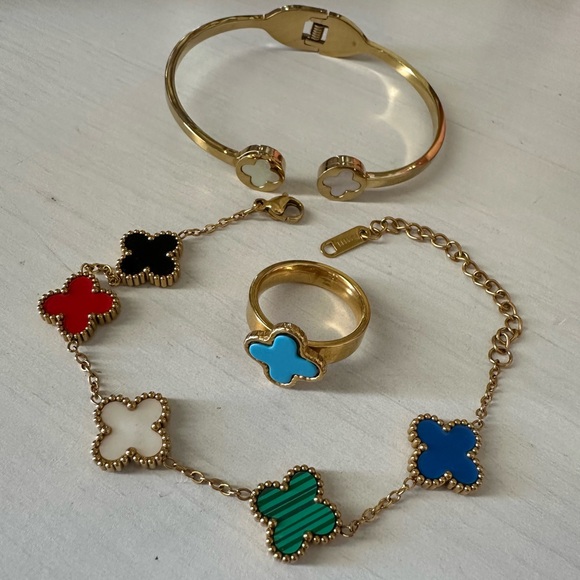 clover Jewelry - Bundle of three mother of pearl  Clover Design
